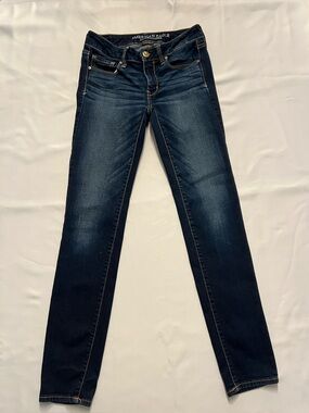 American Eagle Outfitters Women's Skinny Jeans size 2- Dark Blue Wash